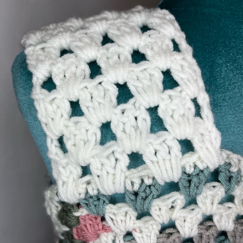 Granny square tank top crochet by seller handmade fits size Small - Large - Picture 6 of 6